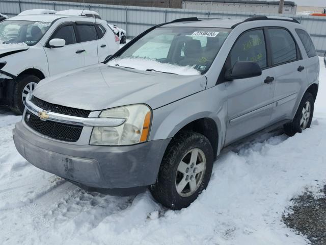 2CNDL13F756010100 - 2005 CHEVROLET EQUINOX LS SILVER photo 2