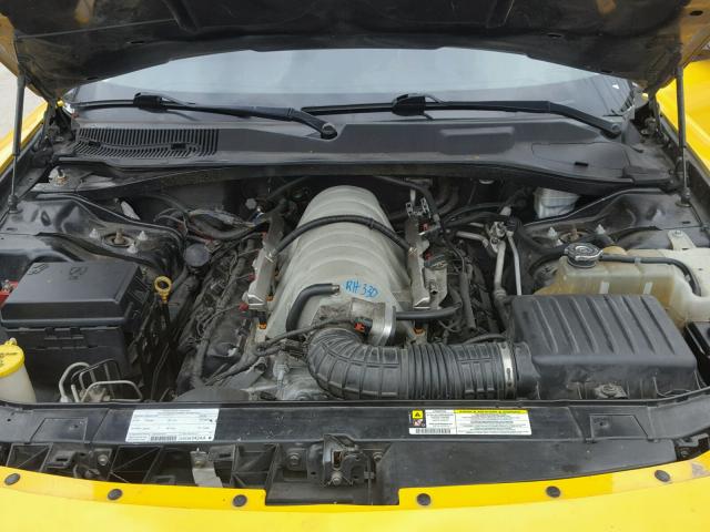 2B3KA73W18H151338 - 2008 DODGE CHARGER SR YELLOW photo 7