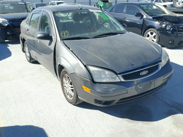 1FAFP34N26W114428 - 2006 FORD FOCUS ZX4 GRAY photo 1