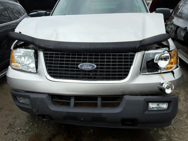 1FMPU16585LA56815 - 2005 FORD EXPEDITION GRAY photo 9