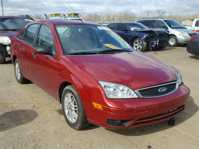 1FAFP34N75W115945 - 2005 FORD FOCUS ZX4 RED photo 1