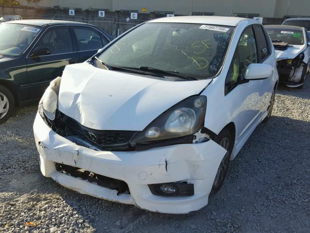 JHMGE8H51CC023786 - 2012 HONDA FIT SPORT WHITE photo 2