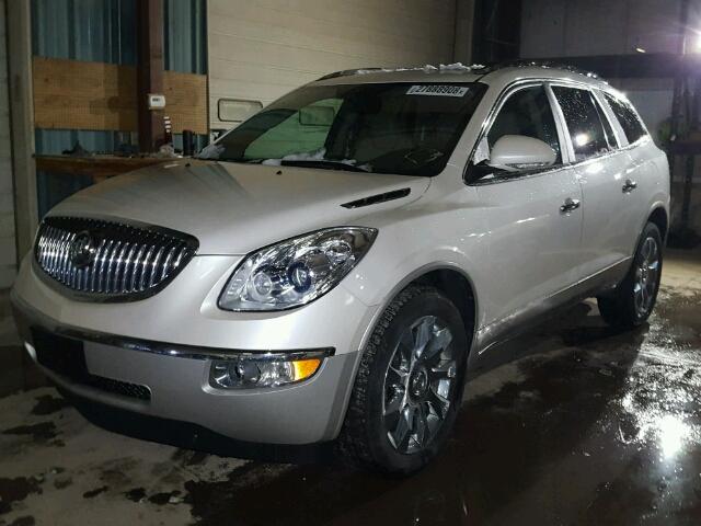 5GAKVDED0CJ372581 - 2012 BUICK ENCLAVE WHITE photo 2