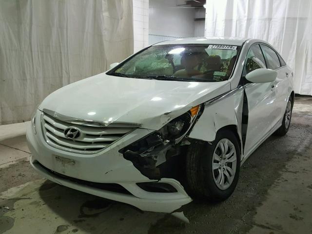 5NPEB4AC3CH499903 - 2012 HYUNDAI SONATA GLS WHITE photo 2