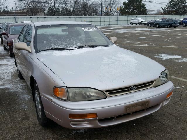 4T1BG12K3TU678985 - 1996 TOYOTA CAMRY DX BEIGE photo 1