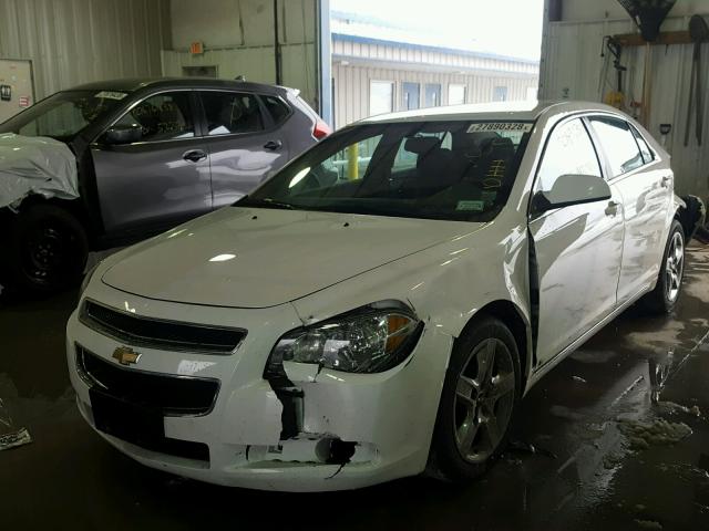 1G1ZH57B094228258 - 2009 CHEVROLET MALIBU 1LT SILVER photo 2