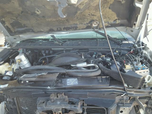 1GNDT13WXT2166749 - 1996 CHEVROLET BLAZER SILVER photo 7