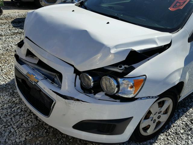 1G1JA5SH1F4124225 - 2015 CHEVROLET SONIC LS WHITE photo 9