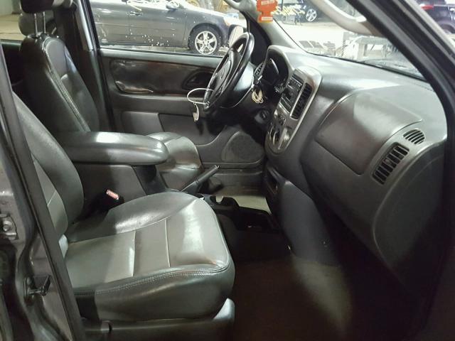 1FMYU93164KA78191 - 2004 FORD ESCAPE XLT GRAY photo 5