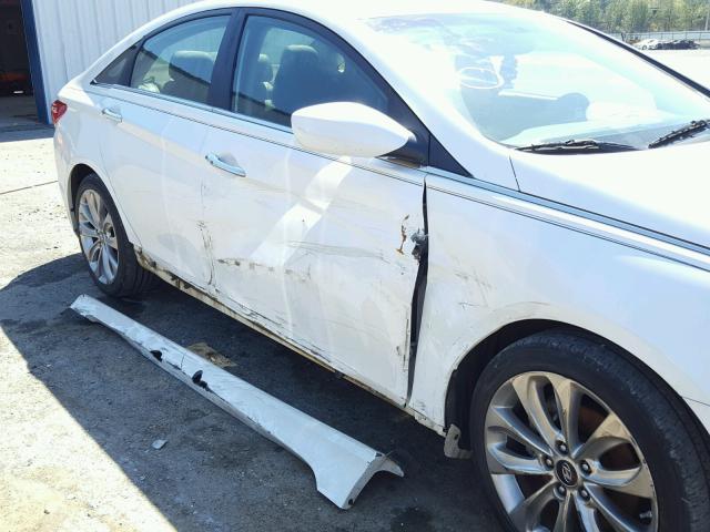 5NPEC4AB5BH269444 - 2011 HYUNDAI SONATA SE WHITE photo 9