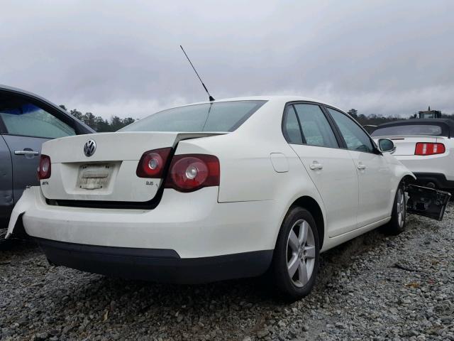 3VWHM71K88M165901 - 2008 VOLKSWAGEN JETTA S WHITE photo 4