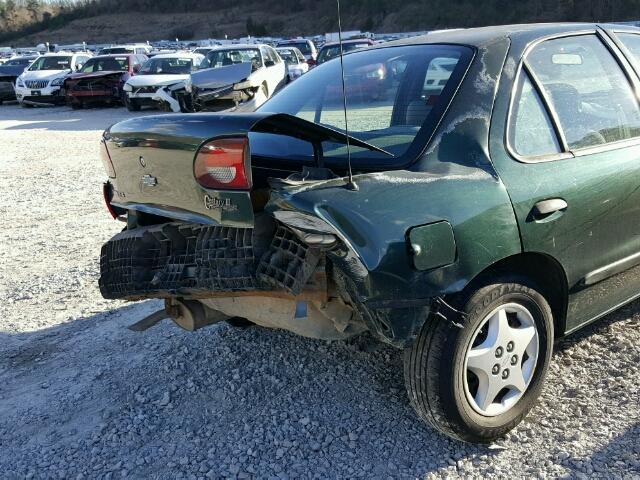 1G1JC524927471009 - 2002 CHEVROLET CAVALIER B GREEN photo 9