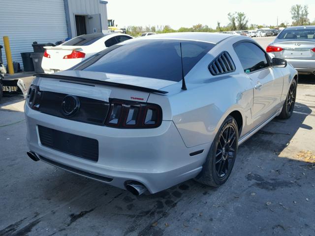 1ZVBP8AM4E5239143 - 2014 FORD MUSTANG TWO TONE photo 4