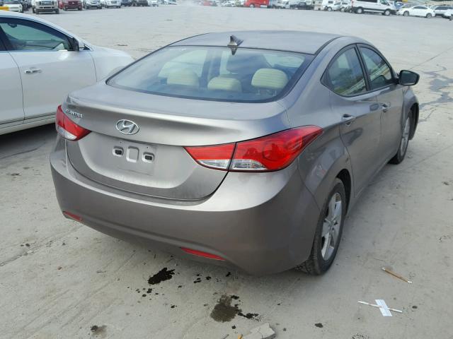 5NPDH4AE1DH218128 - 2013 HYUNDAI ELANTRA GL GOLD photo 4