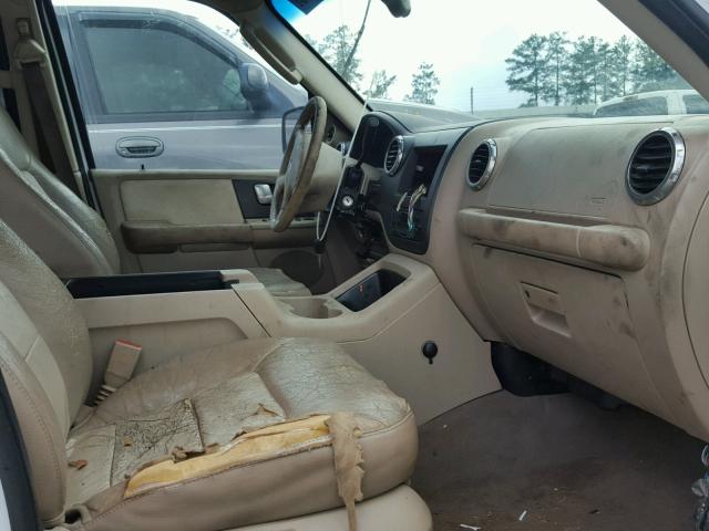 1FMRU17W13LB75917 - 2003 FORD EXPEDITION WHITE photo 5