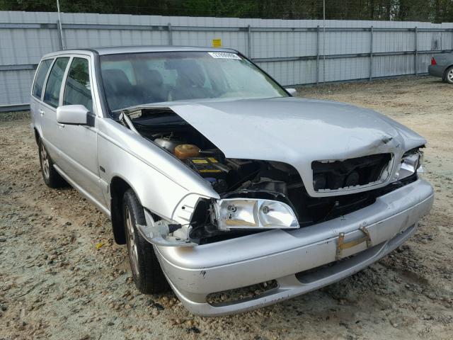 YV1LW558XW2493555 - 1998 VOLVO V70 SILVER photo 1