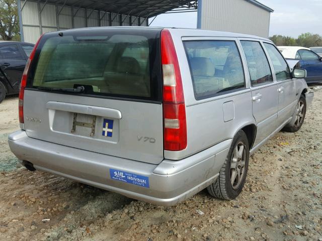 YV1LW558XW2493555 - 1998 VOLVO V70 SILVER photo 4