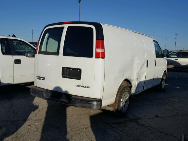 1GCSGAFX9C1114415 - 2012 CHEVROLET EXPRESS G1 WHITE photo 4