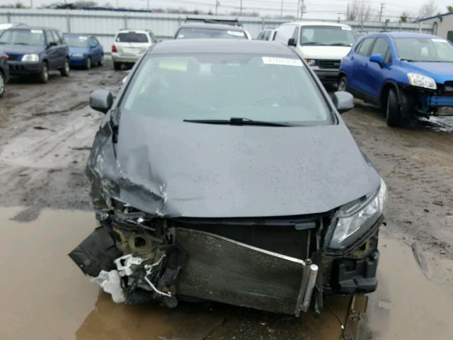 2HGFB2F57DH585231 - 2013 HONDA CIVIC LX GRAY photo 9