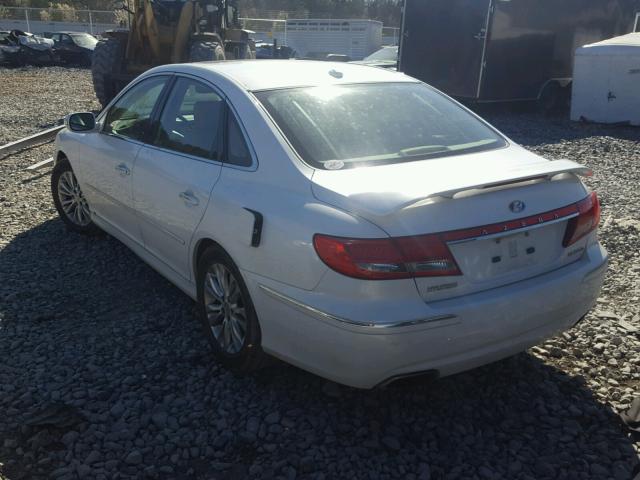 KMHFC4DF6BA530408 - 2011 HYUNDAI AZERA GLS WHITE photo 3