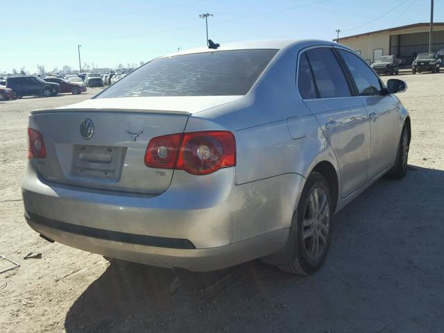 3VWCT71K96M059385 - 2006 VOLKSWAGEN JETTA TDI SILVER photo 4