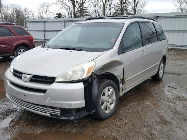 5TDZA22C94S054228 - 2004 TOYOTA SIENNA XLE GRAY photo 2