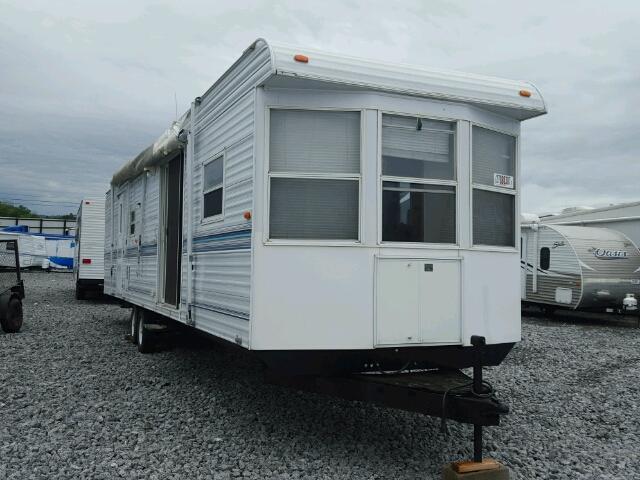 19LBA02U41A010540 - 2001 HYLI PARKHOMES WHITE photo 1