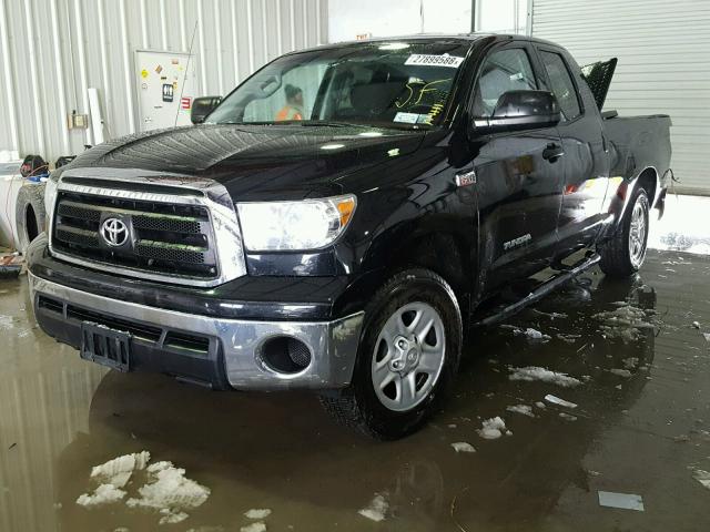 5TFUY5F11AX147654 - 2010 TOYOTA TUNDRA DOU BLACK photo 2