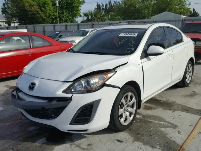 JM1BL1UF8B1443417 - 2011 MAZDA 3 I WHITE photo 2