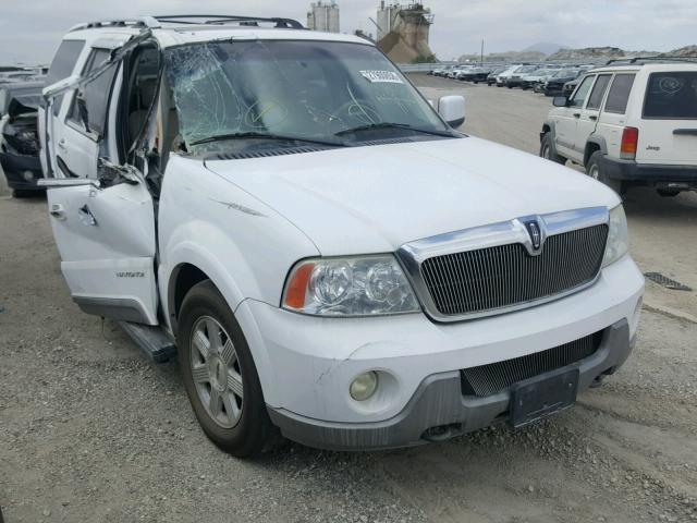 5LMFU28R33LJ11618 - 2003 LINCOLN NAVIGATOR WHITE photo 1