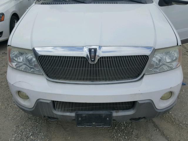 5LMFU28R33LJ11618 - 2003 LINCOLN NAVIGATOR WHITE photo 7