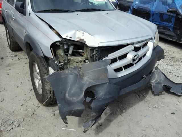 4F2YZ02Z06KM20990 - 2006 MAZDA TRIBUTE I SILVER photo 9