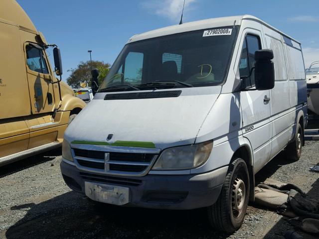 WD0PD644255842780 - 2005 DODGE SPRINTER 2 WHITE photo 2