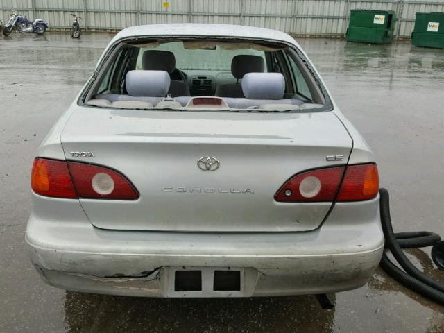 2T1BR12E82C585240 - 2002 TOYOTA COROLLA CE GRAY photo 9