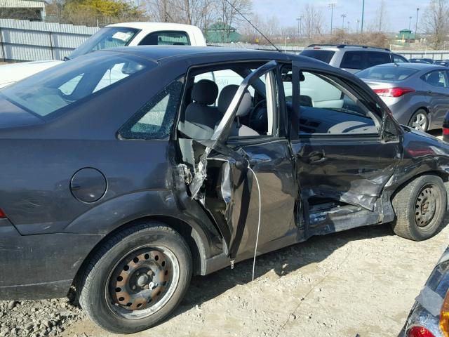 1FAFP34NX5W311295 - 2005 FORD FOCUS ZX4 GRAY photo 9