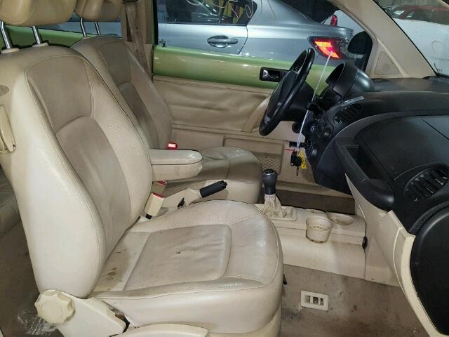 3VWCF21C8YM438299 - 2000 VOLKSWAGEN NEW BEETLE 绿色 照片 5