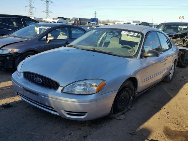 1FAFP53U95A310608 - 2005 FORD TAURUS SE SILVER photo 2