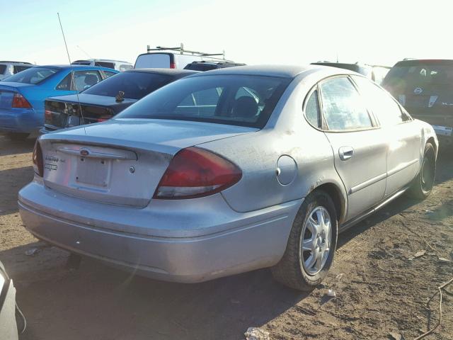 1FAFP53U95A310608 - 2005 FORD TAURUS SE SILVER photo 4