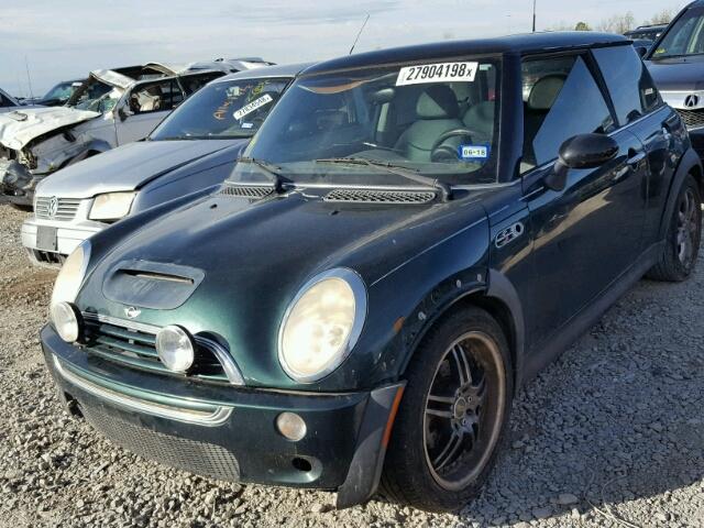 WMWRE33473TD58661 - 2003 MINI COOPER S GREEN photo 2