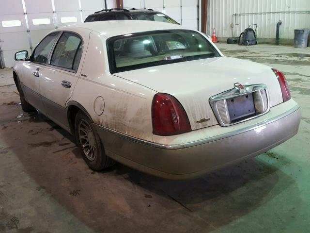 1LNHM82W01Y740184 - 2001 LINCOLN TOWN CAR S WHITE photo 3