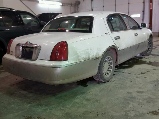 1LNHM82W01Y740184 - 2001 LINCOLN TOWN CAR S WHITE photo 4