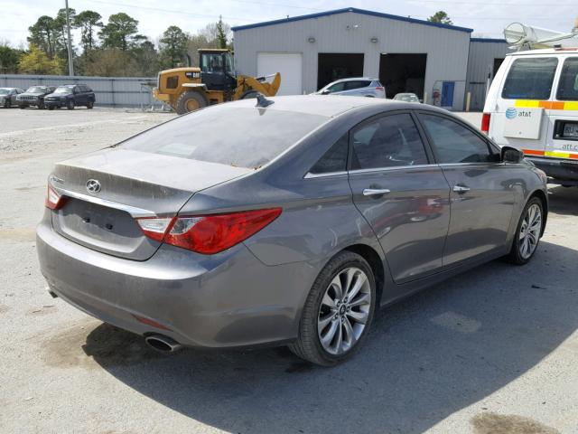 5NPEC4AC0BH057995 - 2011 HYUNDAI SONATA SE GRAY photo 4