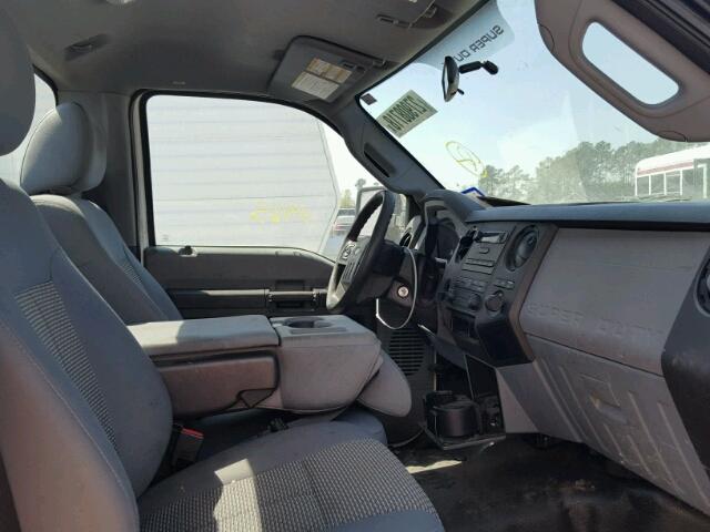 1FTBF2A64CEC98159 - 2012 FORD F250 SUPER WHITE photo 5