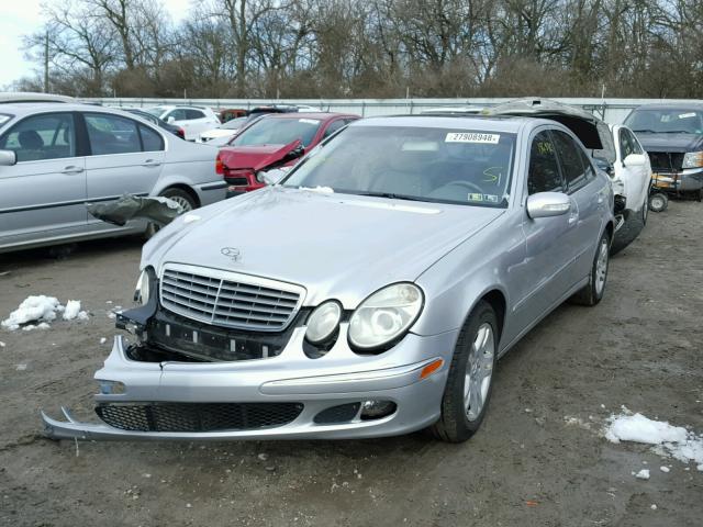 WDBUF65J25A606355 - 2005 MERCEDES-BENZ E 320 SILVER photo 2