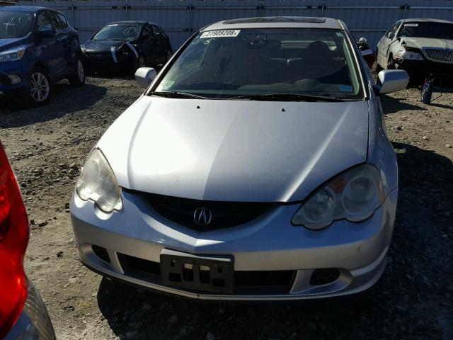 JH4DC53892C007696 - 2002 ACURA RSX SILVER photo 9