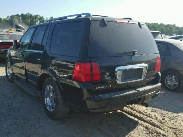 5LMFU27R34LJ24517 - 2004 LINCOLN NAVIGATOR შავი ფოტო 3