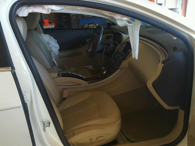 1G4GC5E38DF245245 - 2013 BUICK LACROSSE WHITE photo 5