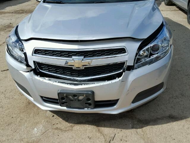 1G11D5RR4DF114506 - 2013 CHEVROLET MALIBU 1LT 银色 照片 9