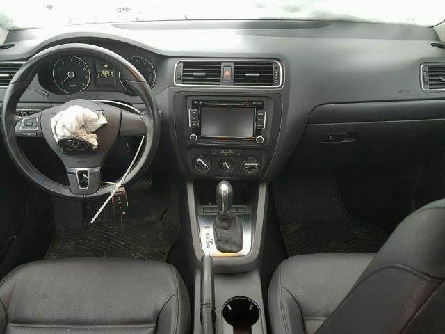 3VWDP7AJ4CM062223 - 2012 VOLKSWAGEN JETTA SE BLACK photo 9