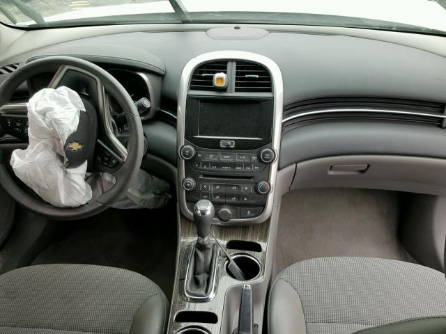 1G11C5SL1FF314982 - 2015 CHEVROLET MALIBU 1LT 银色 照片 9